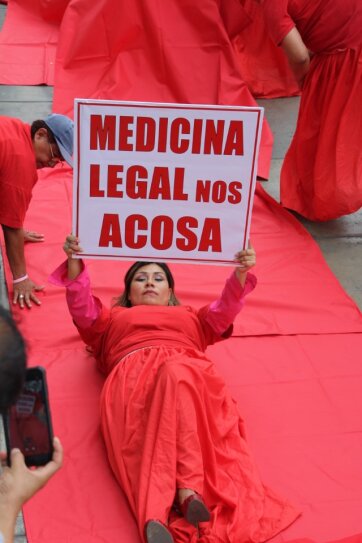medicina legal nos acosa